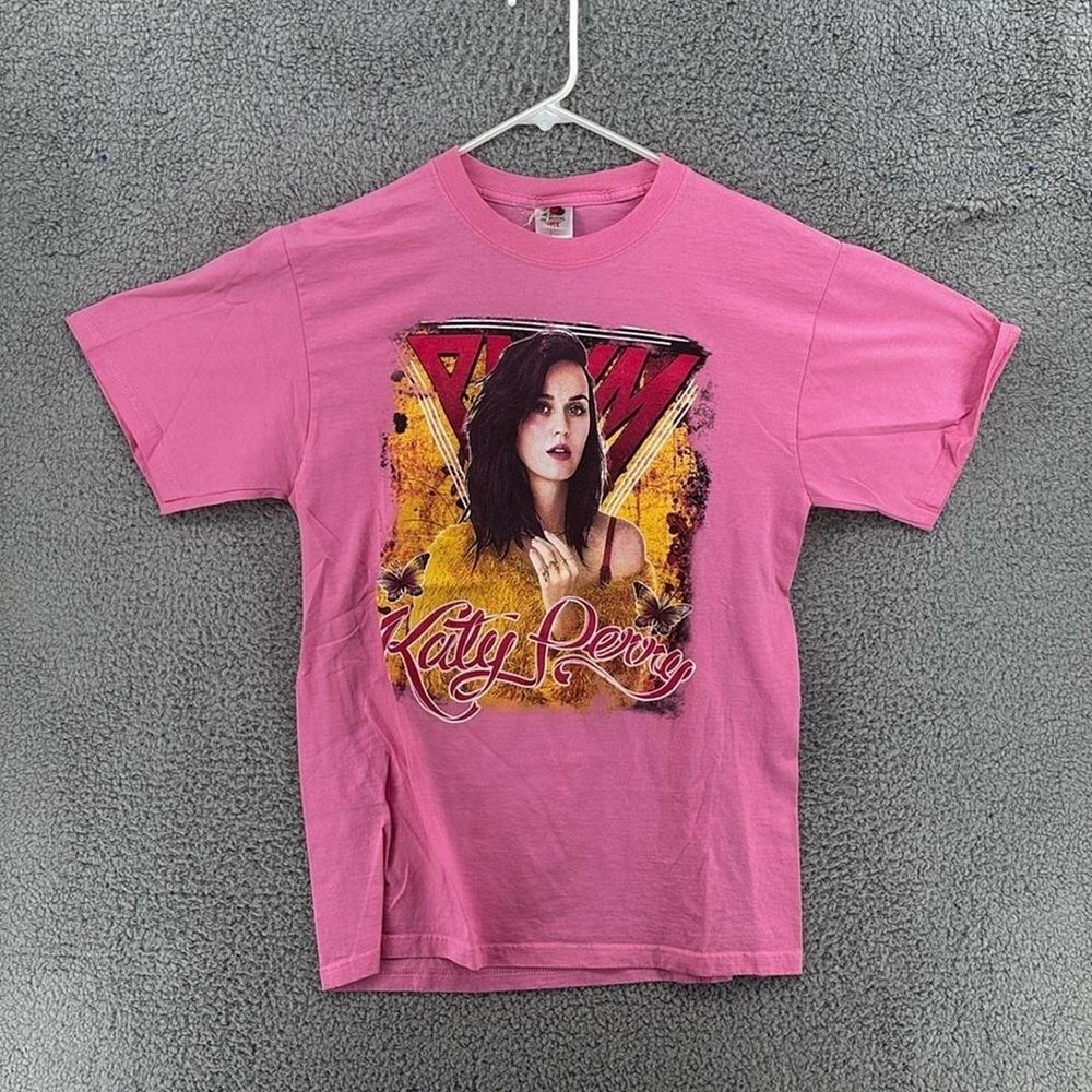 Katy Perry Prismatic World Tour 2014 Pink Graphic T-Shirt Fruit of the Loom Sz M